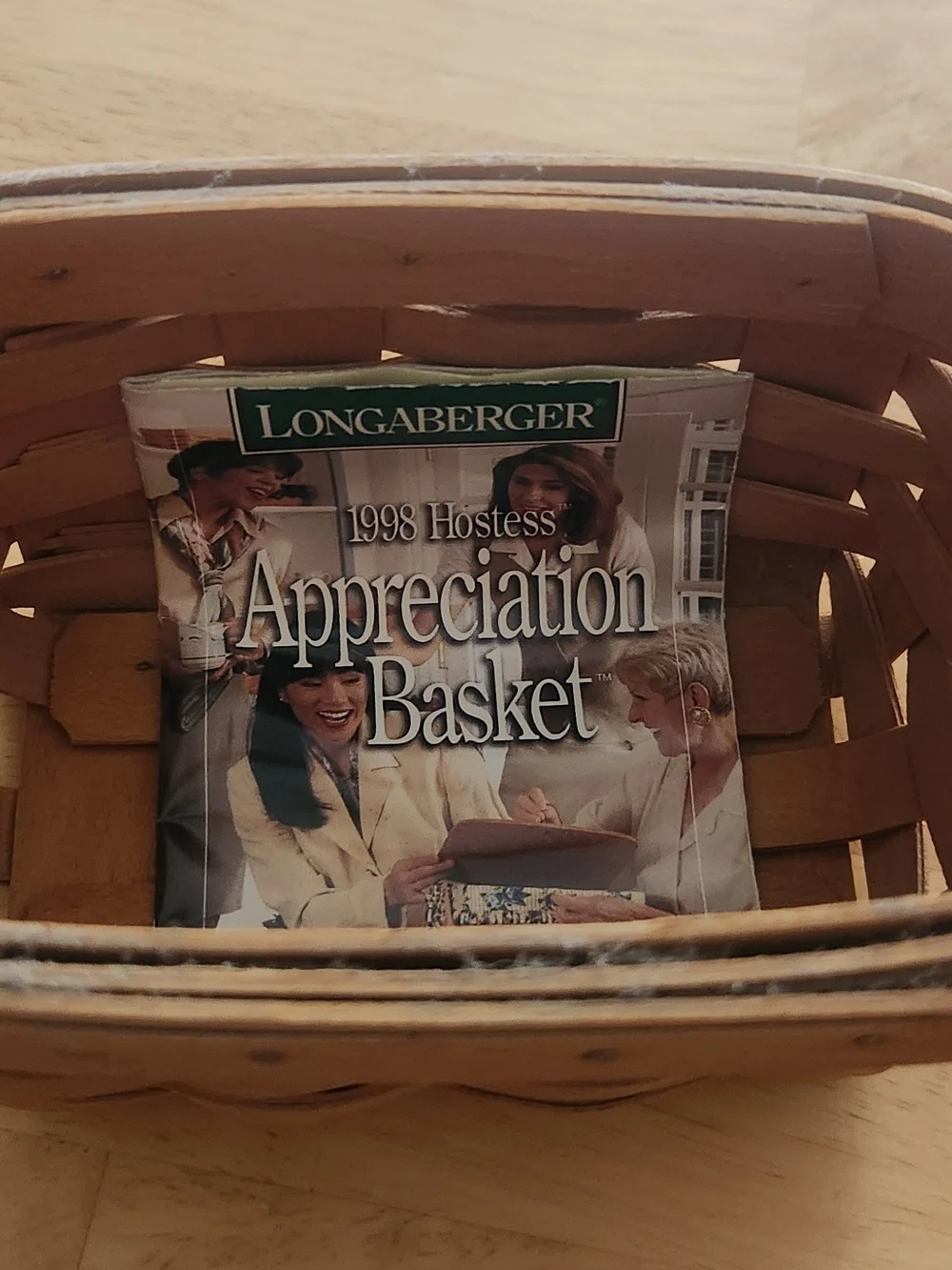 1998 Hostess Appreciation Basket With Plastic And Fabric Liner